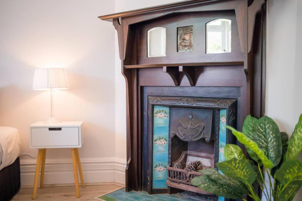 Crows Nest Lemontree Cozy 3 Bedroom House *